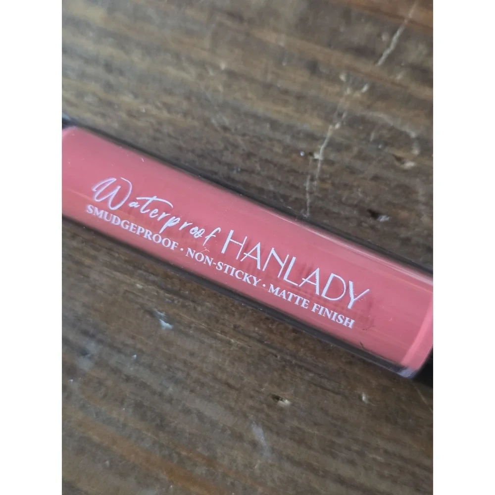 HANLADY LOVE LIVE Matte Lipstick Smudgeproof Waterproof 0.15 fl oz